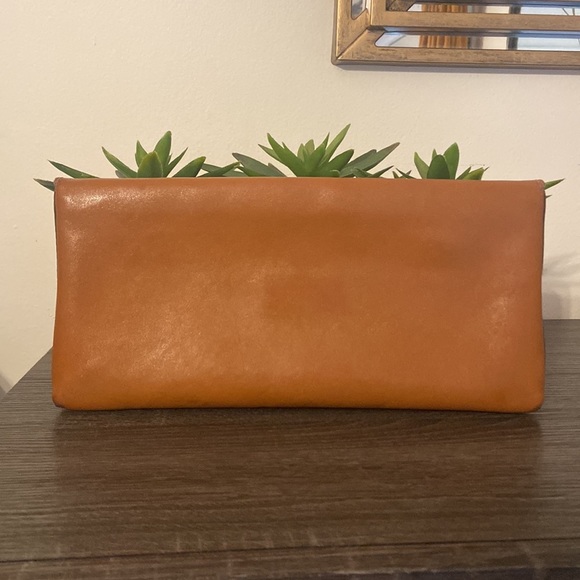 Tory Burch - Picture 2 of 4